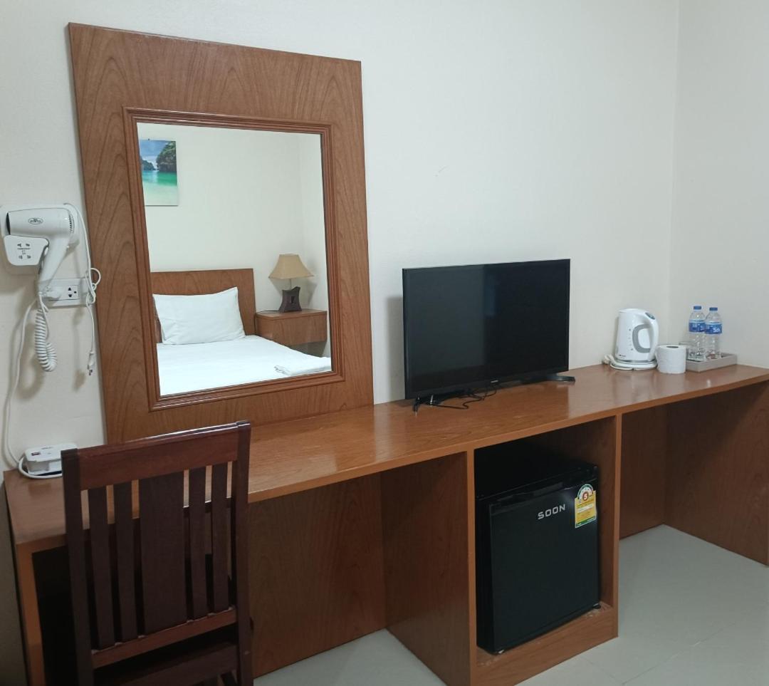 Sj House Hotel Aonang Ban Khlong Haeng Exterior photo