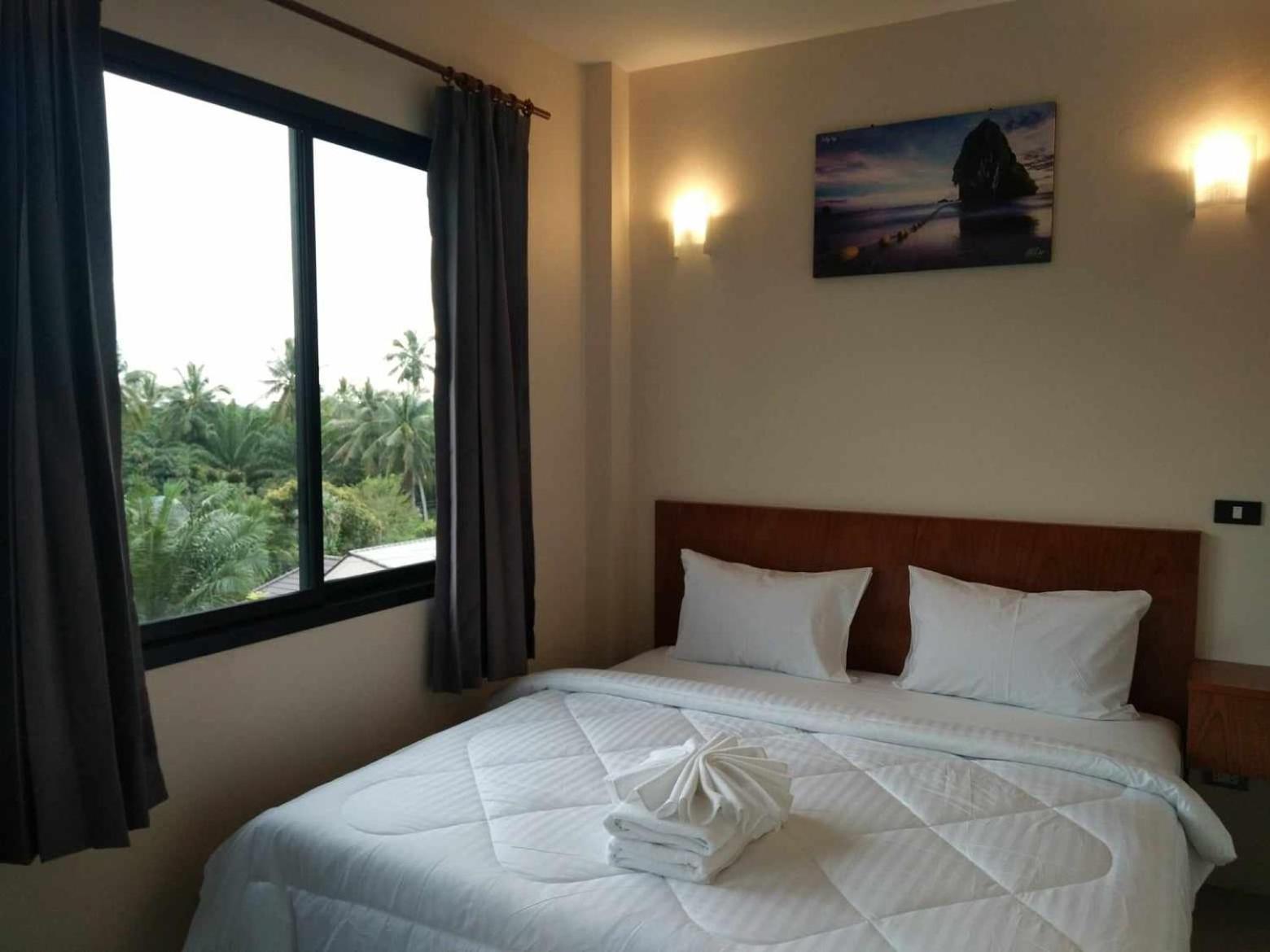 Sj House Hotel Aonang Ban Khlong Haeng Exterior photo
